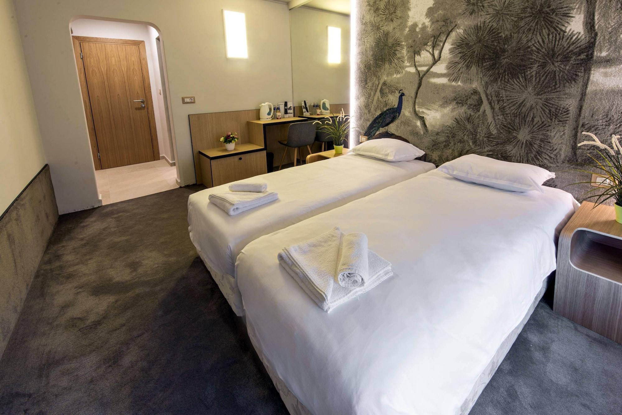 Park Hotel Raya Garden - Free Parking Veliko Tŭrnovo Eksteriør bilde