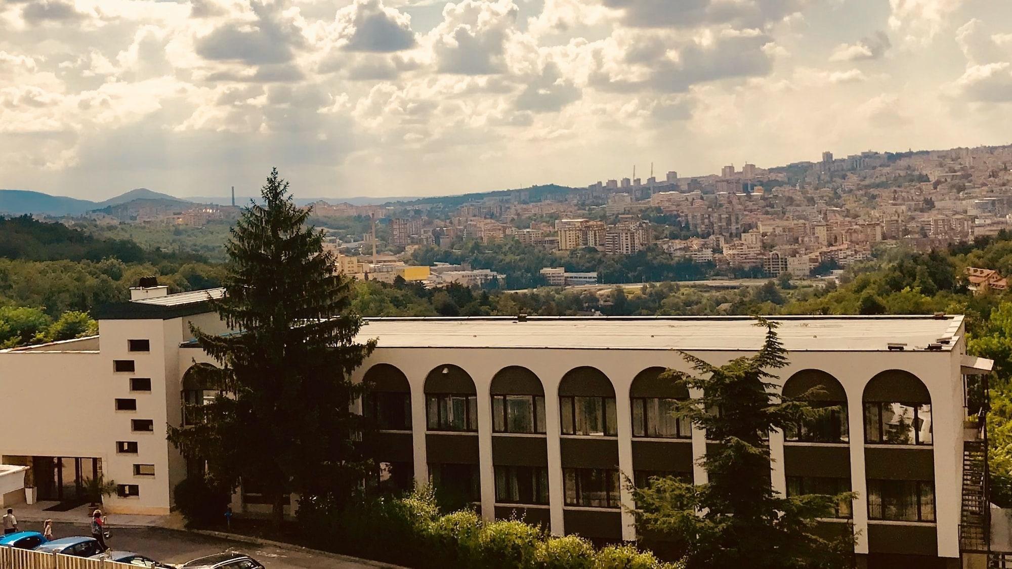 Park Hotel Raya Garden - Free Parking Veliko Tŭrnovo Eksteriør bilde