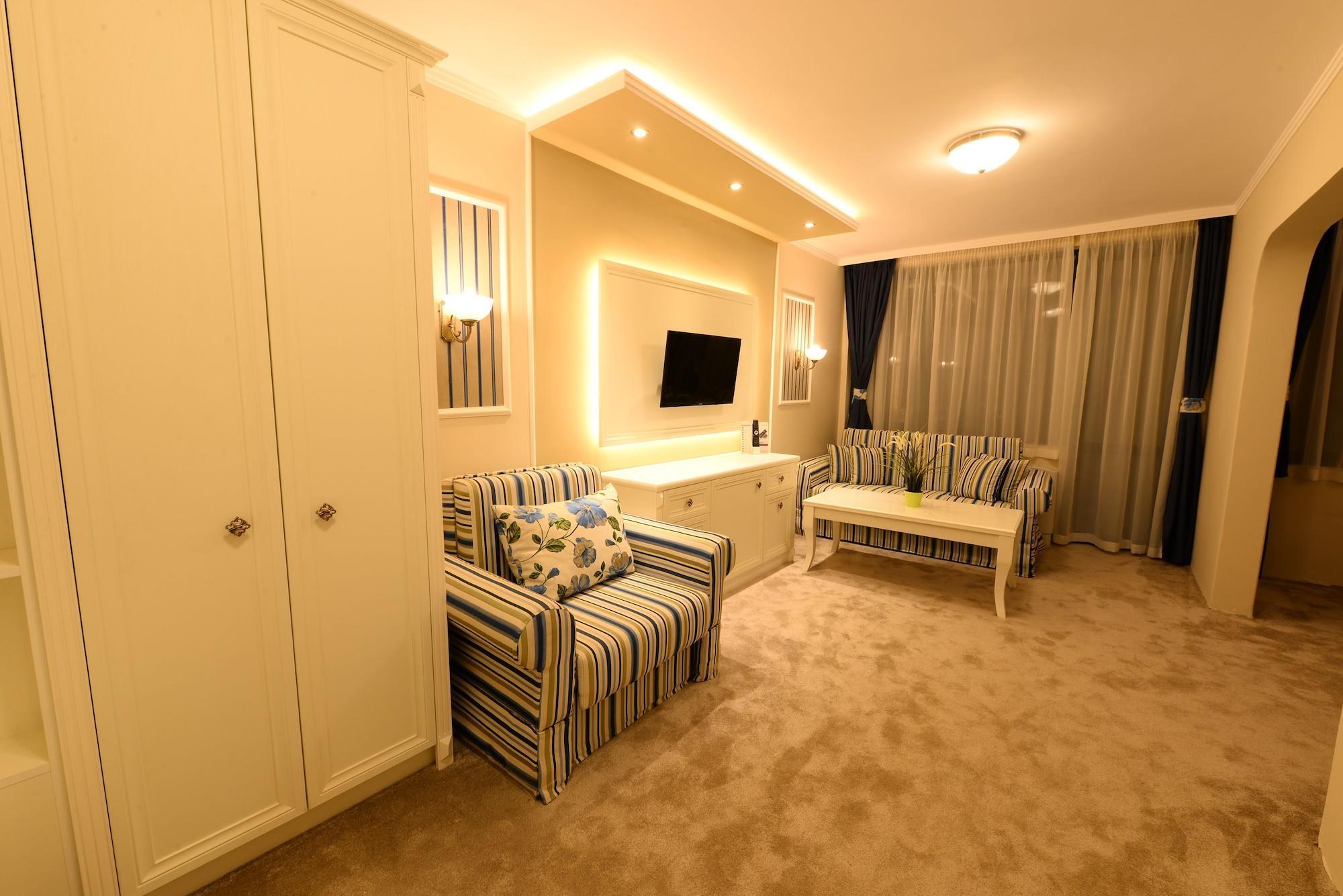 Park Hotel Raya Garden - Free Parking Veliko Tŭrnovo Eksteriør bilde