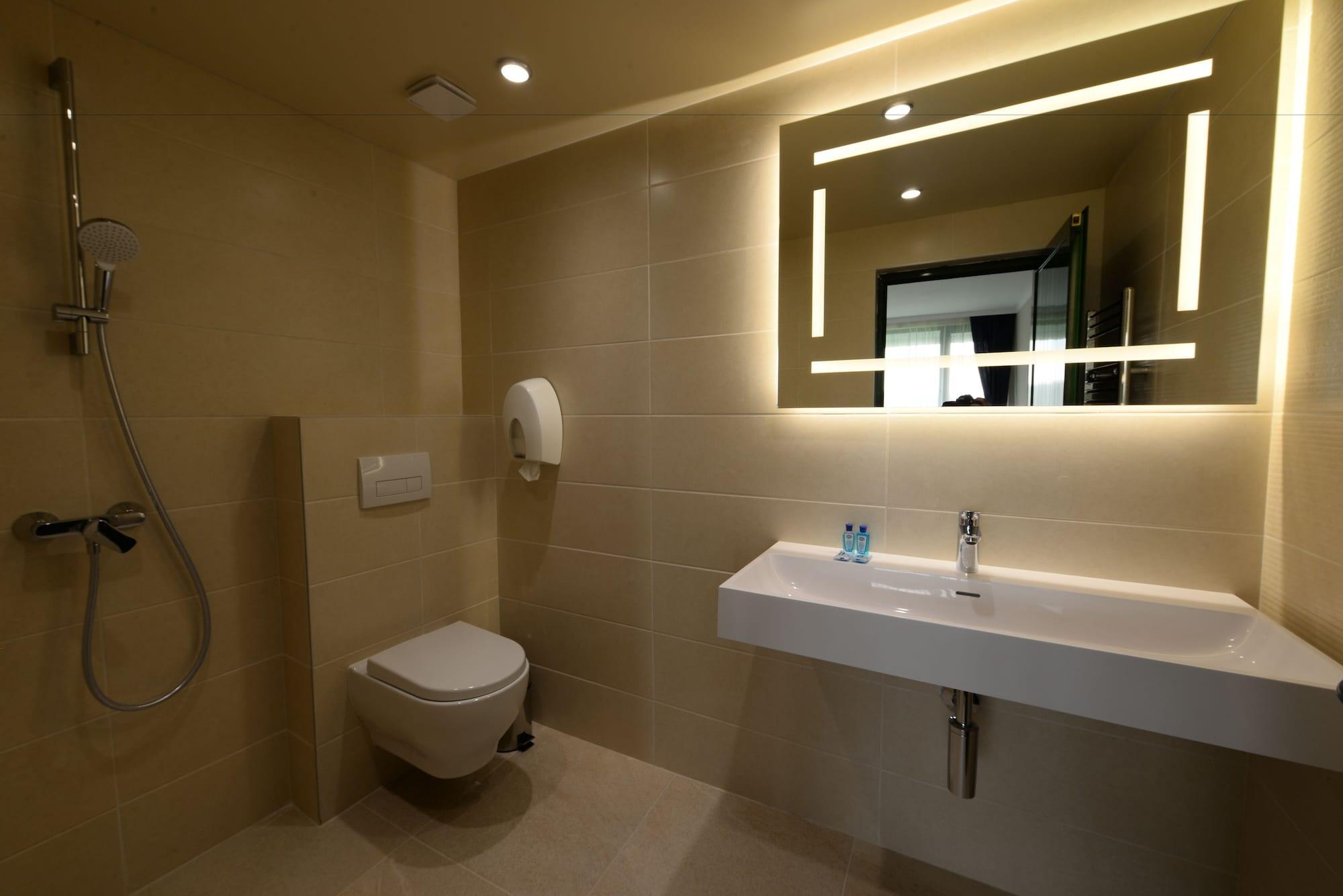 Park Hotel Raya Garden - Free Parking Veliko Tŭrnovo Eksteriør bilde