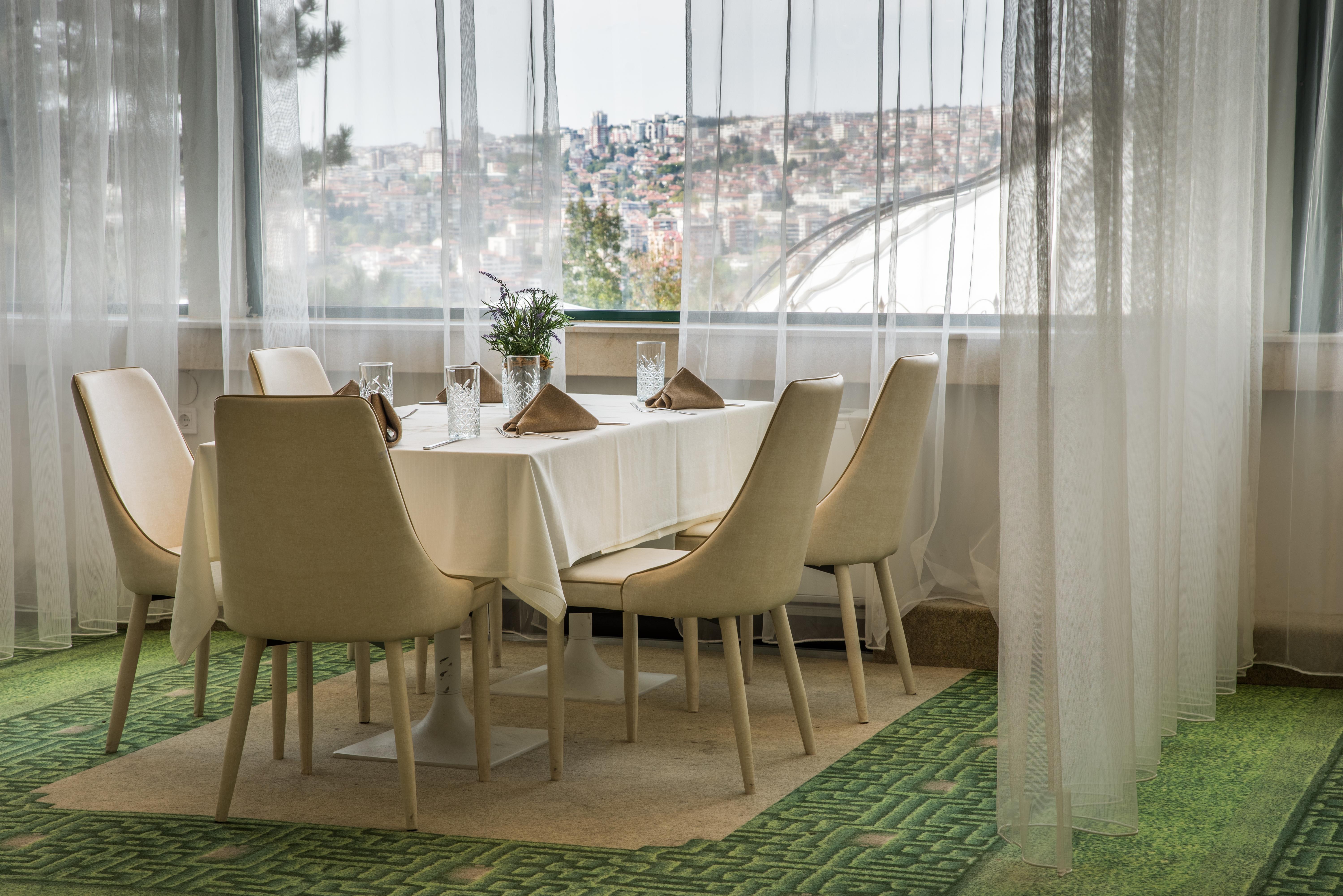 Park Hotel Raya Garden - Free Parking Veliko Tŭrnovo Eksteriør bilde