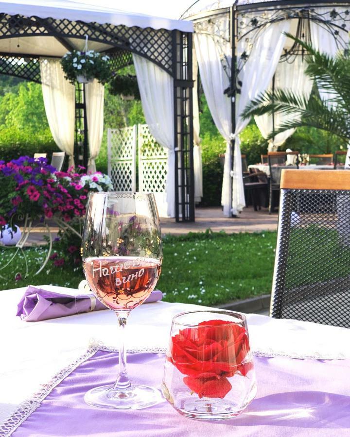 Park Hotel Raya Garden - Free Parking Veliko Tŭrnovo Eksteriør bilde